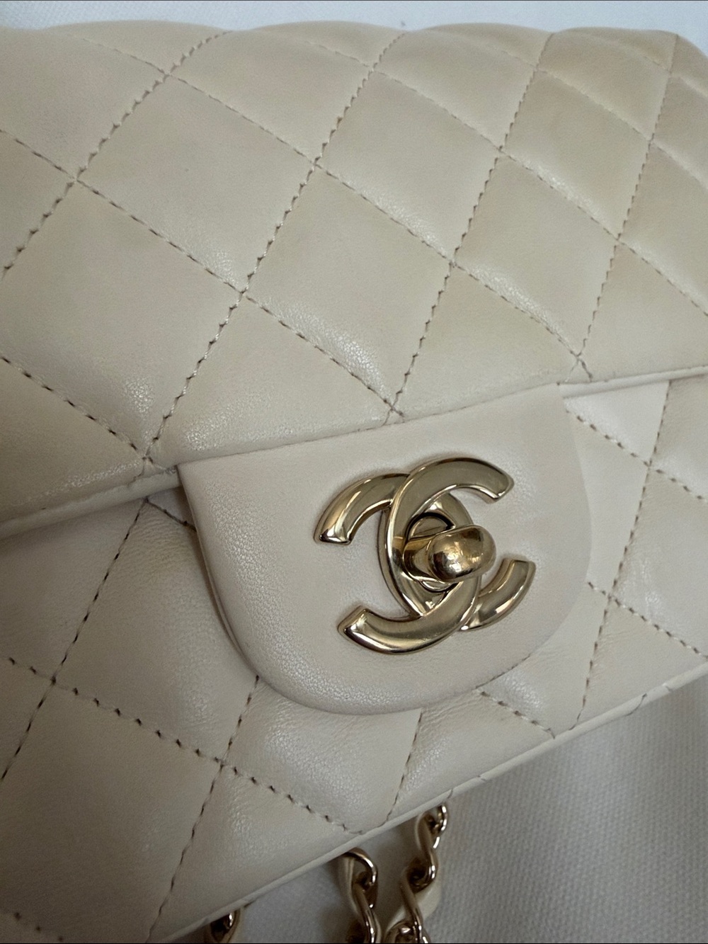 CHANEL White Mini Classic Flap Lambskin - Picture 9 of 16
